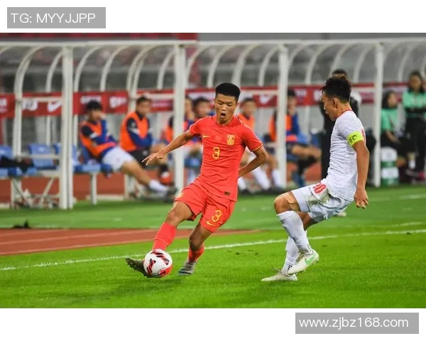 中国泰国足球友谊赛精彩上演中国队以五比一大胜对手展现强大实力